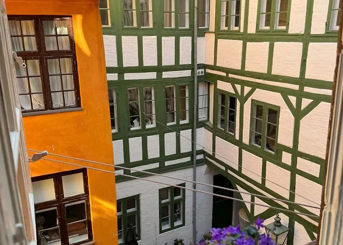 Διαμέρισμα Historical *